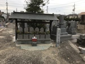 高槻市の高川田墓地で追加彫刻