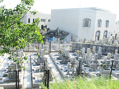 【茨木市の茨木斎場墓地】お墓への文字・戒名彫刻費用について